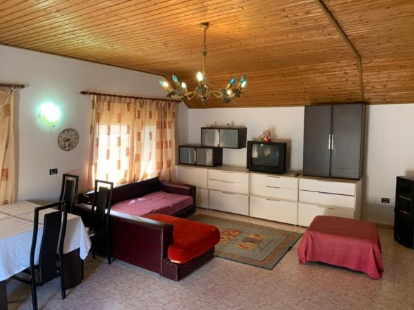 Qera, Apartament 3+1, Pranë Max Optika, Durrës