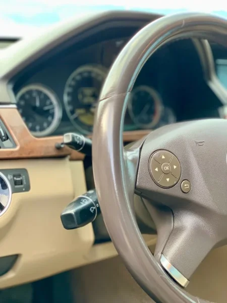 Mercedes-Benz E200 2012 BlueEfficiency