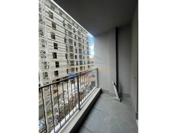 Shitet, Apartament 3+1+2, Univers City, Tiranë