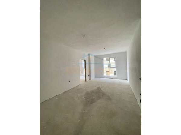 Shitet, Apartament 3+1+2, Univers City, Tiranë