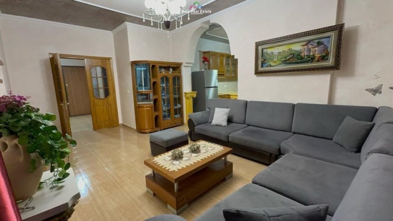 Apartament Me Qera 3+1 Tek Rruga 5-Maji (ID B2386) Tirane