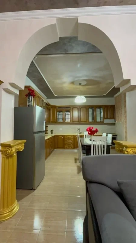 Apartament me qera 3+1 (Rruga 5 Maji)