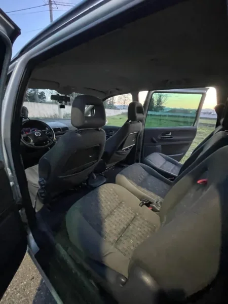 Shitet Sharoni 1.9 Naft Viti 2003 Automat cmimi 3000 euro