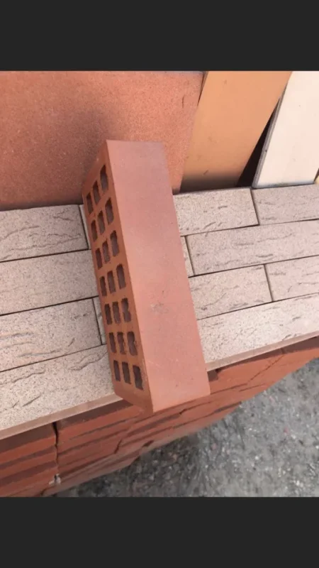 Shesim tulla shamat te reja dhe te perdorura, per veshje oxhaqesh dhe furrash dhe mbi 100 artikuj te tjere antik. 🤲🤲🤲