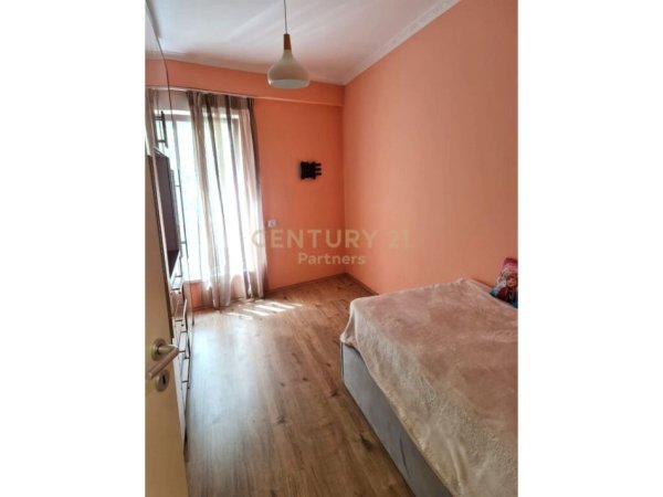 JAPIM ME QIRA APARTAMENT 2+1+2 TE 21 DHJETORI!