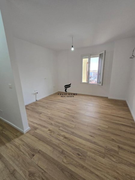 SHITET APARTAMENT,XHAMLLIK,132.000 EURO.