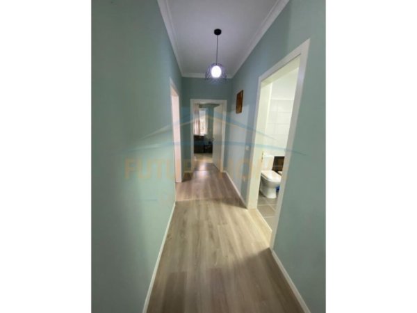 Shitet, Apartament 2+1+2, Fresk, Tiranë.