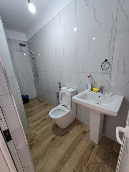 Apartament 2+1 Per Shitje Ne Xhamllik