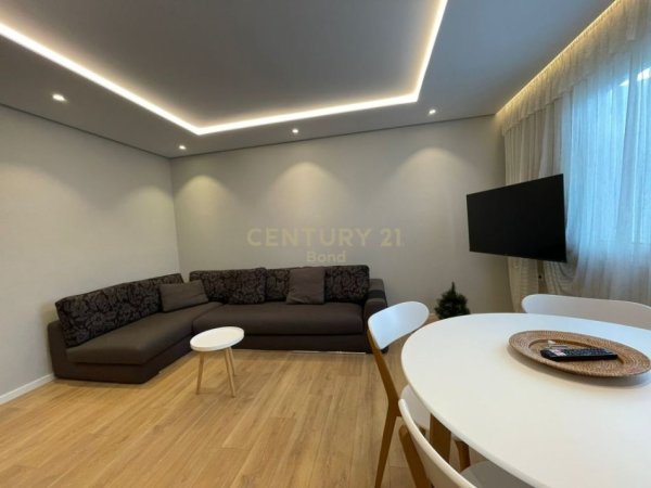 Apartament 1+1 me qera prane Hotel Diplomat