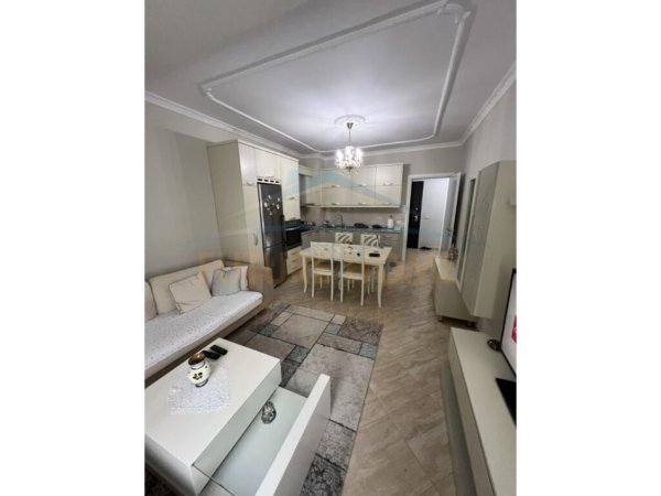 Shitet, Apartament 2+1+2, Unaza e Re, Tiranë UNA38920