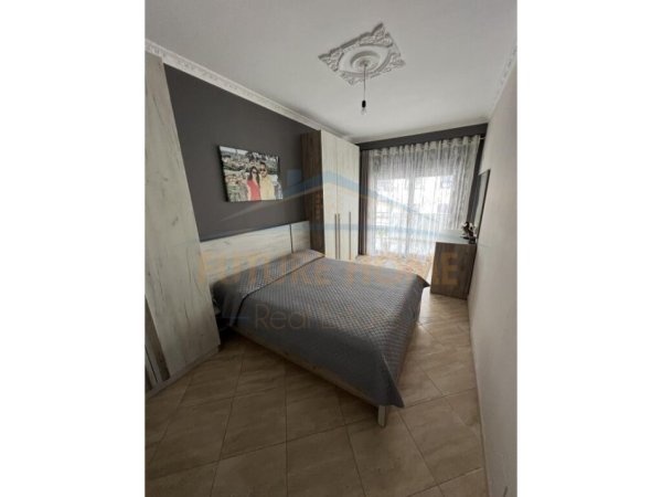 Shitet, Apartament 2+1+2, Unaza e Re, Tiranë UNA38920