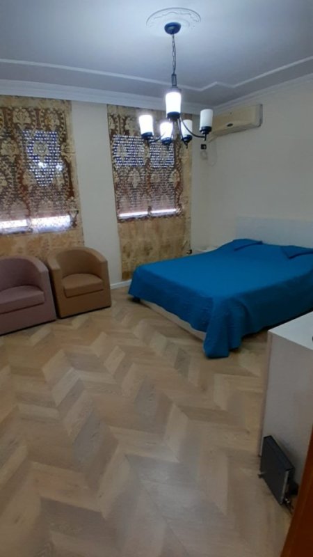 Tirane, Apartament me#Qira (Bulevardi Zhan Dark)