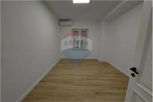 Jepet me qira Zyre te Shallvaret Myslym Shyri