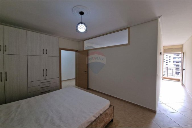 Apartament 1+1 me qera ne Lungo Mare,Vlore