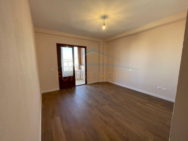 Shitet, Apartament 2+1+2, Tregu i Vogel, Durres