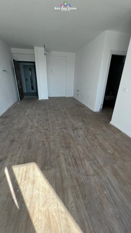 Zyre Me Qera 2+1 Tek Kompleksi Zirkon (ID BZ2287) Tirane