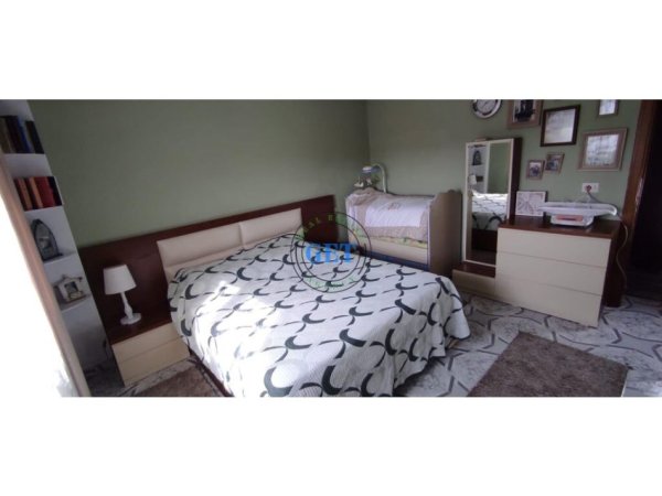 Shitet, Apartament 2+1+2, Tek Tregu Fshatar, Durres