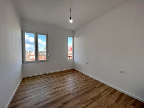 Shitet Apartament 2+1, “Xhamlliku”, Tiranë.