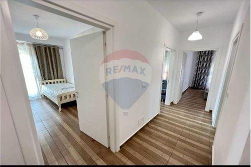 Apartament - Me Qira - Ali Demi, ShqipëriApartament 2+1 per qira tek Kompleksi Mangalem!