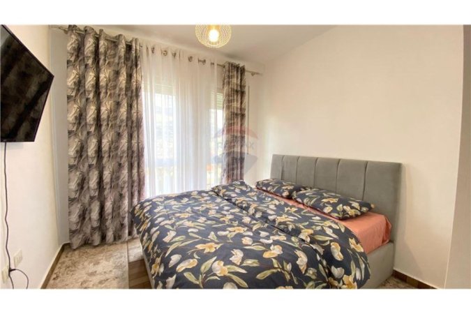 Apartament - Me Qira - Ali Demi, ShqipëriApartament 2+1 per qira tek Kompleksi Mangalem!