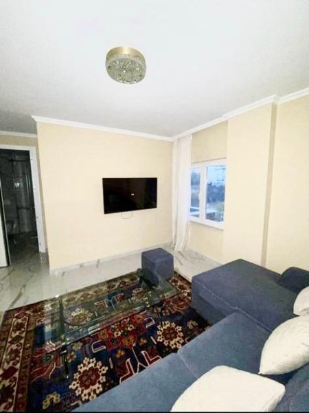 Apartament 1+1 me qira Rr. Hamdi Sina, Liqeni i Thate