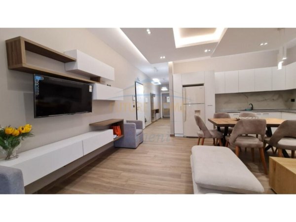 Qera ,Apartament 2+1+ P TEG