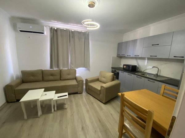 Jepet Me Qera Apartament 1+1 Tek Rruga Durrsit[ID PE031]