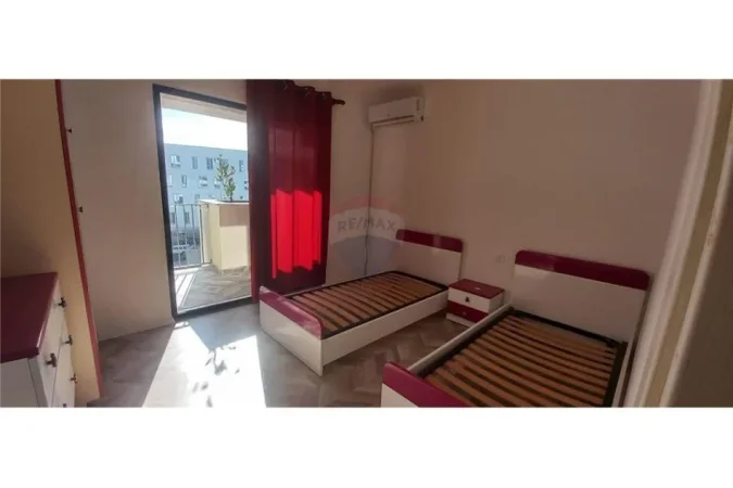 Apartament - Me Qira - Tregu i Madh - Rruga 5 Maji, Shqipëri
Apartament 2+1 per qera tek 5 Maji!