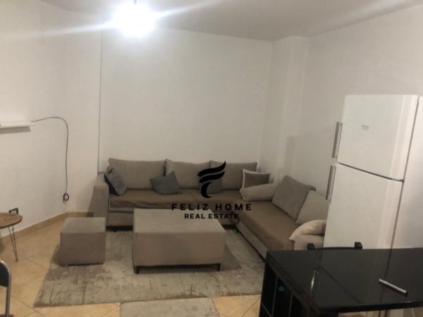 APARTAMENT ME QERA,QENDER,500 EURO.