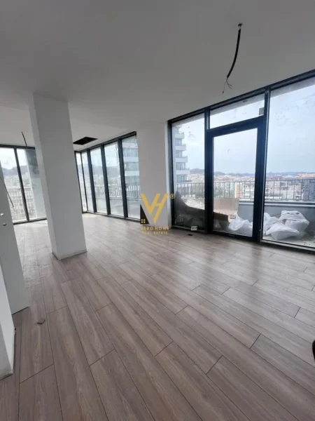JEPET ZYRE 130 M2 ME QERA TE KOMPLEKSI LAKEVIEW , LIQENI ARTIFICIAL 1.550 EURO
