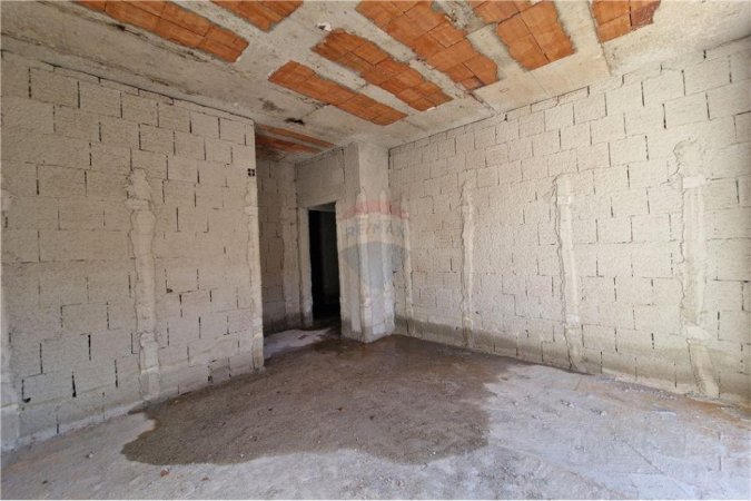 Shitet apartament 2+1+2 San Nicolas.Palase,Dhermi