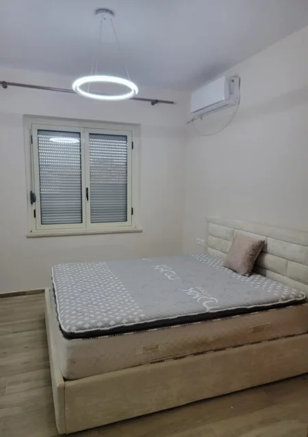 21 Dhjetori, Apartament 2+1 me Qira