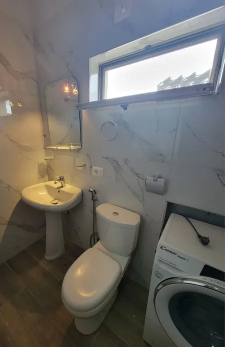 21 Dhjetori, Apartament 2+1 me Qira