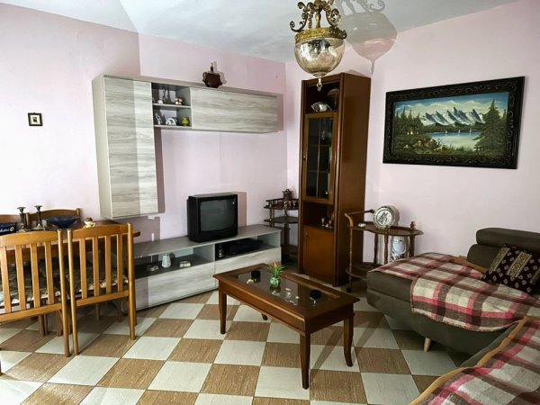 APARTAMENT 2+1 NE SHITJE TE BULEVARDI ZHAN D’ARK