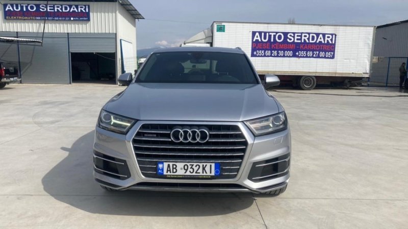 Shitet Audi q7 cmimi 28.000 euro