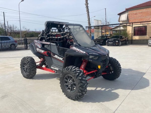 Shitet Motorr Polaris Razer 2020 cmimi 12.000 euro