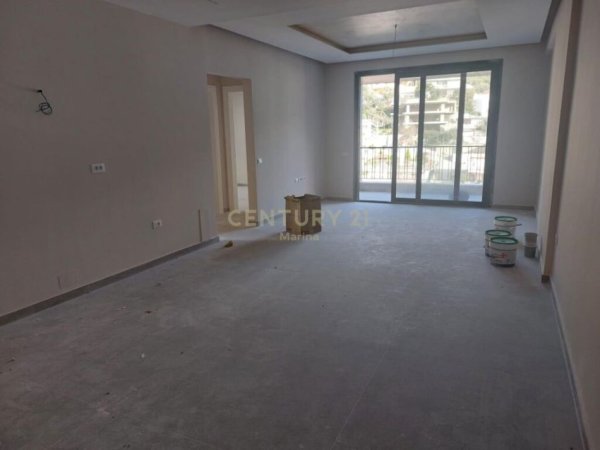 APARTAMENT 2+1 PER SHITJE NE LUNGOMARE!