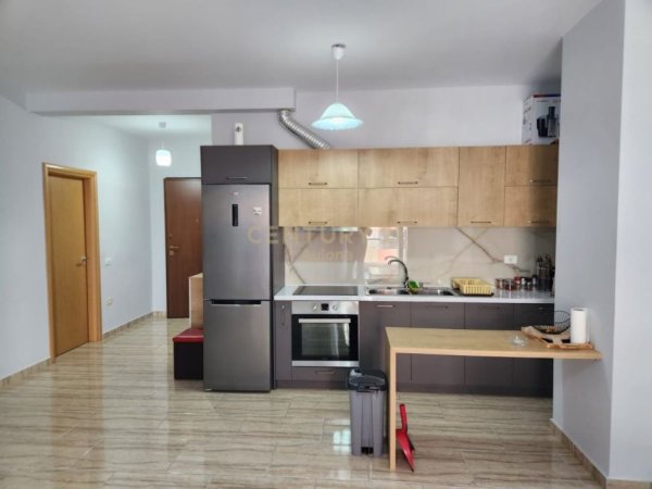 APARTAMENT NE SHITJE LUNGOMARE 1