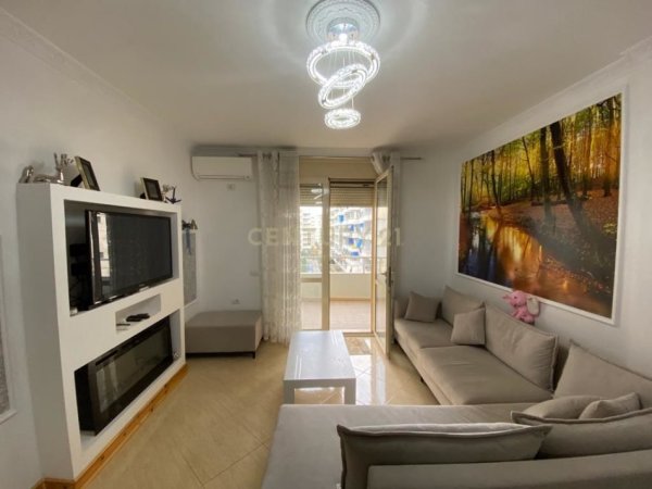 APARTAMENT 2+1+2 PER SHITJE,NE LUNGOMARE!