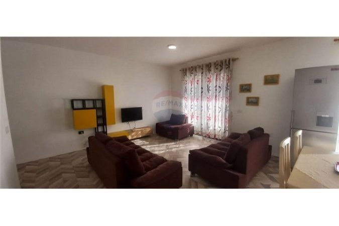 Apartament 2+1 per qera tek 5 Maji!