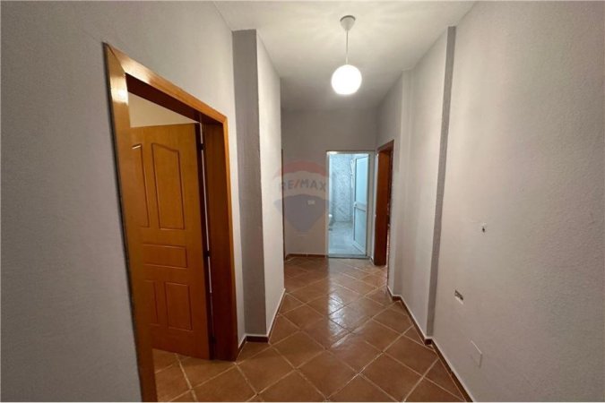 Apartament 2+1 me qira per 45'000ALL/muaj!