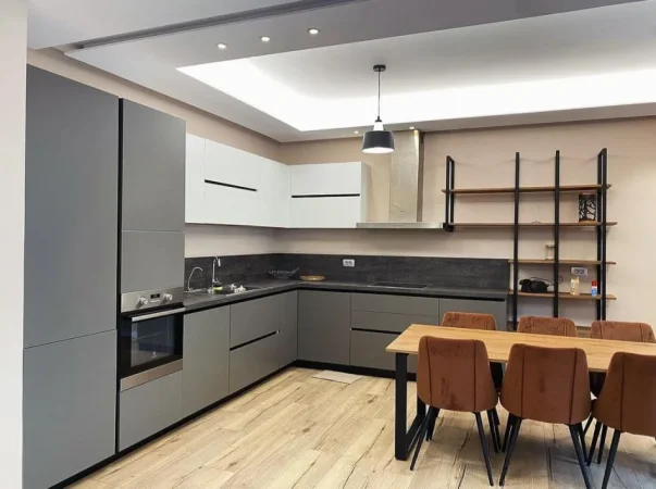 Vile Me Qera 2-Kateshe Tek Liqeni I Thate, Tirane.