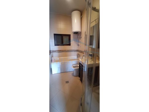 Qera, Apartament 2+1+2, Blloku,800 Euro