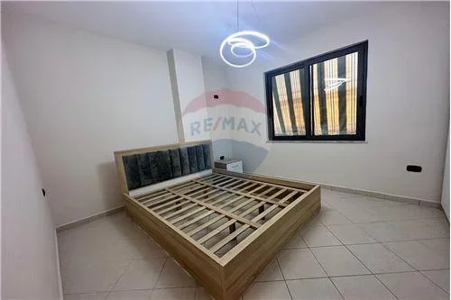 Apartament - Me Qira - Shkolla e Baletit - Tregu Elektrik, Shqipëri
Apartament 1+1 per qira, Tregu Elektrik