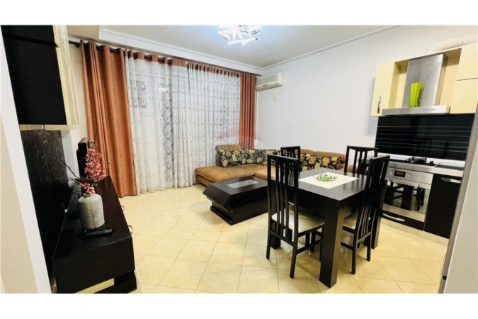 Apartament 1+1 me qira te ish tregu elektrik