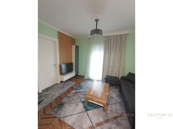 Ofrojme apartament 1+1+post parkimi per qira tek Univers City!