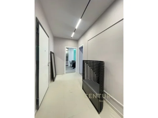 Qira,Kompleksi IBN,Fusha e Aviacionit,Tirane