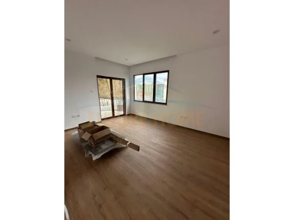 Qera , Apartament 2+1 , Bllok , Tirane