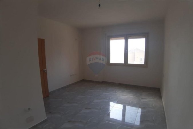 Apartament 2+1 ne shitje ne Lungo Mare, Vlore