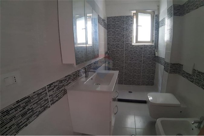 Apartament 2+1 ne shitje ne Lungo Mare, Vlore